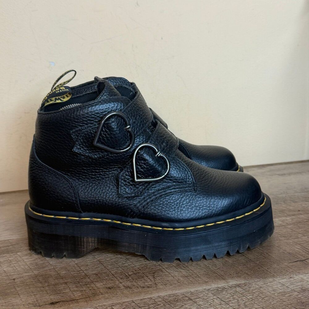 Dr. Martens Devon Heart Leather Platform Boots size 8 black milled nappa leather